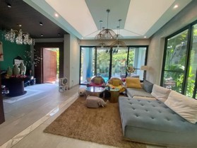 Bán gấp biệt thự Vũ Tông Phan, DT 1112m2 (152 triệu/m2), 170 tỷ, quá hiếm